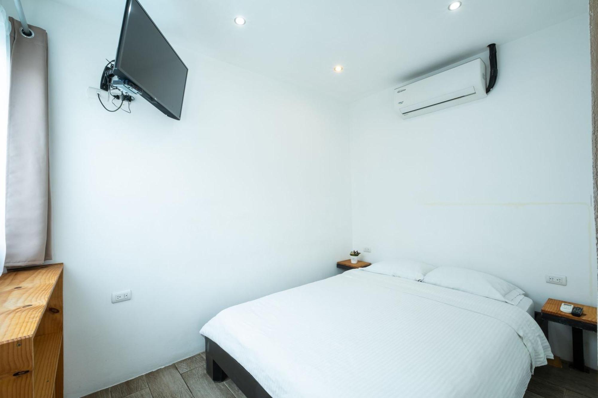 Hotel Bamboo Jacó Esterno foto